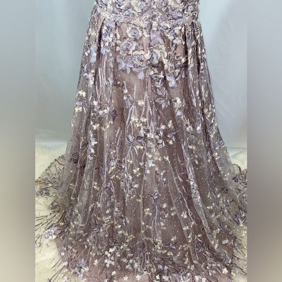 Mac Duggal Beaded & Floral-Embroidered Gown size 10 - Picture 11 of 14